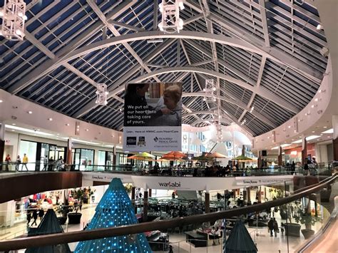 natick mall hours black friday.